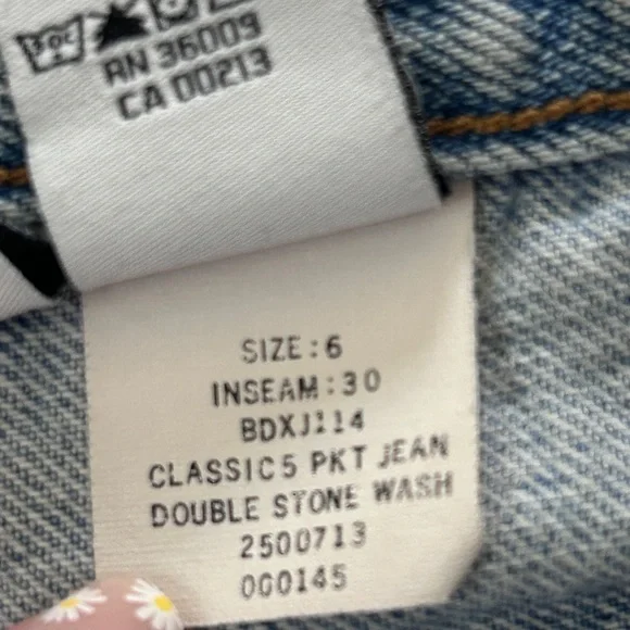 Vintage Calvin Klein women’s jeans - Picture 3 of 6